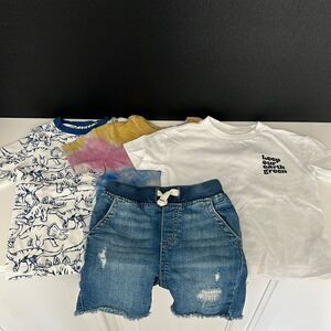 Toddler Gap Bundle of 3 t-shirts and 1 denim shorts